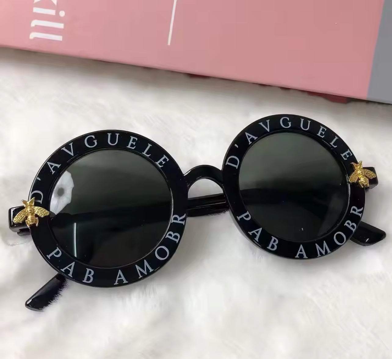 *Children's Vintage Sunglasses with Bee and Letter Decoration