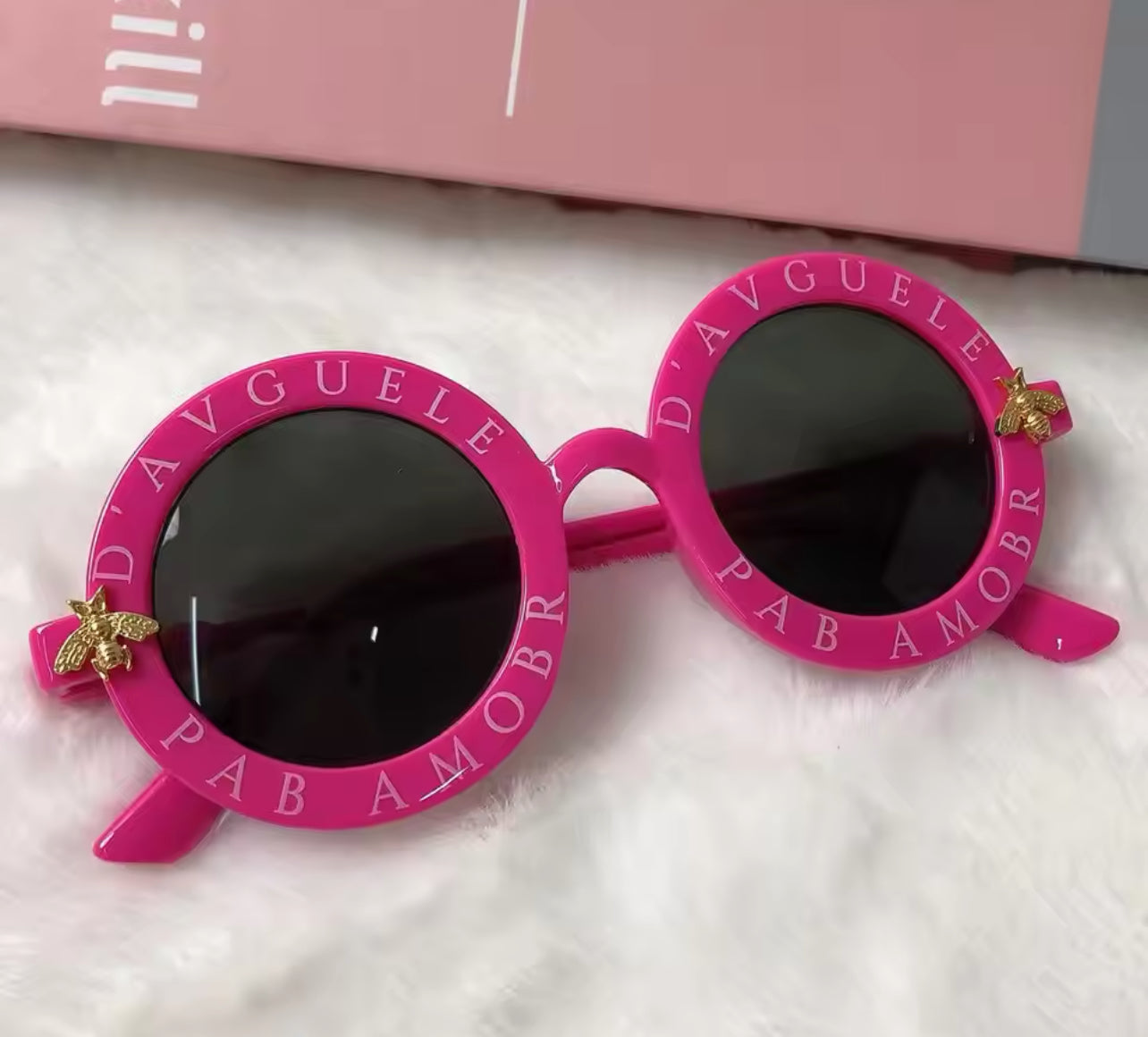 *Children's Vintage Sunglasses with Bee and Letter Decoration