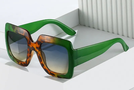 Oversized Square Women Leopard Sunglasses - Weekend Shade Sunglasses