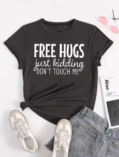 Free Hugs Funny Writing T-shirt