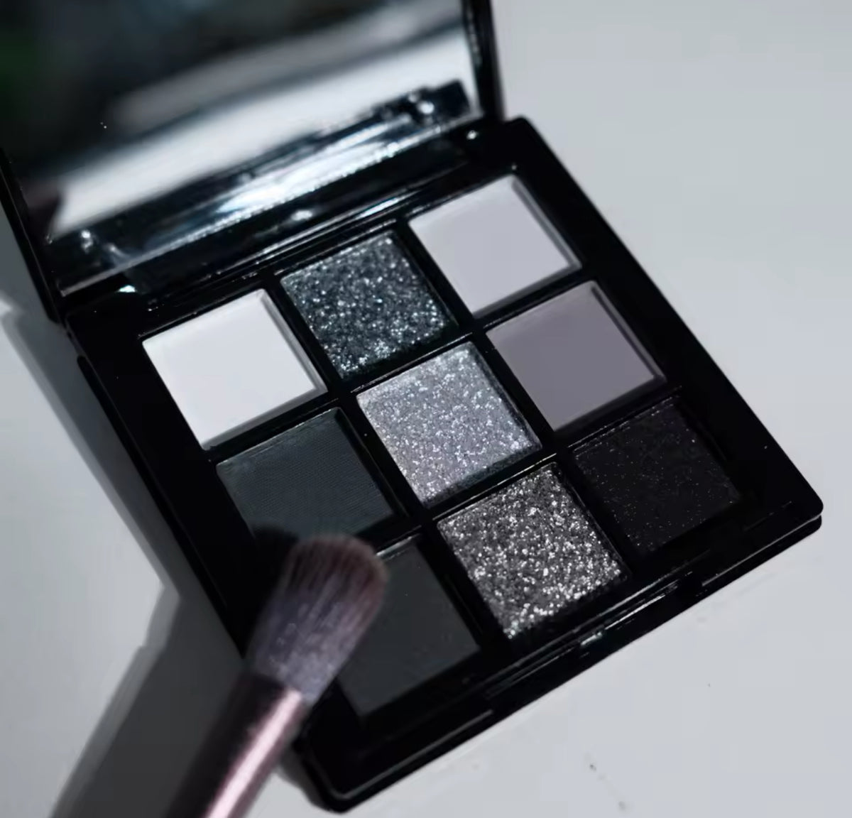 Foxy 9-Color Smokey Eye Shadow Palette