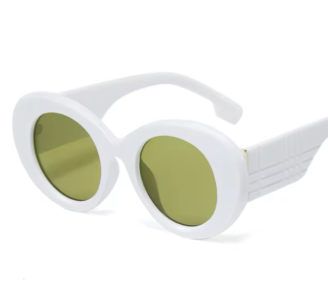 “Cut up” Women’s Round Stylish Sunglasses