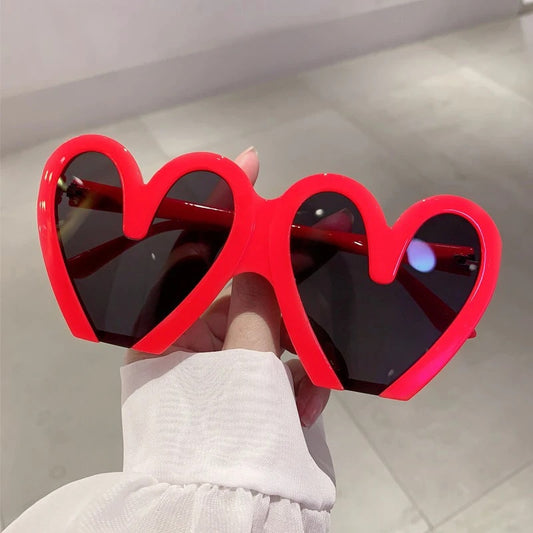 Oversize Super Heart Plastic Sunglasses