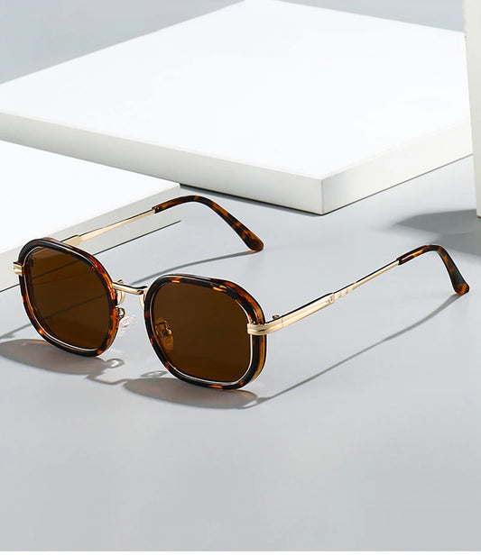 Fashion Gradient Retro Square Sunglasses – UV400 Protection