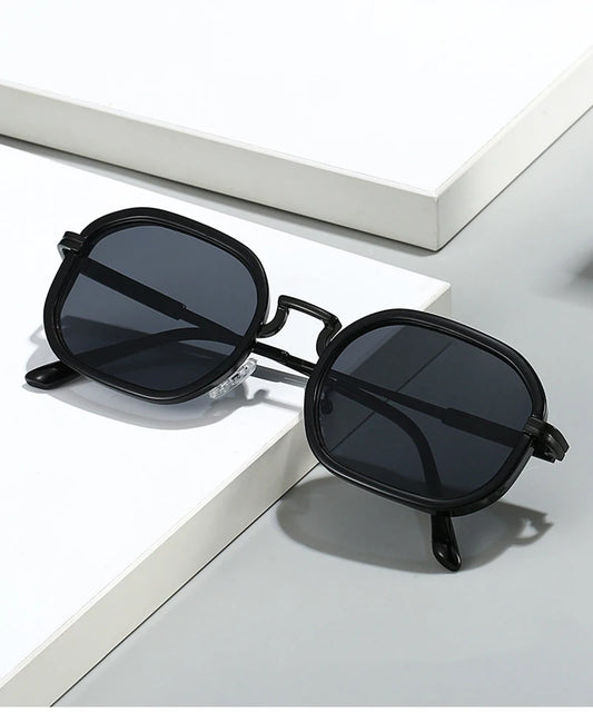 Fashion Gradient Retro Square Sunglasses – UV400 Protection