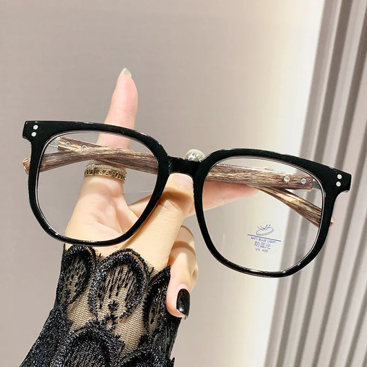 Retro Rivets Anti-Blue Light Glasses – Wood Grain TR90 Frames