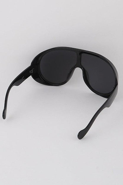 Googles: Oversize Fashion Sunglasses - Weekend Shade Sunglasses